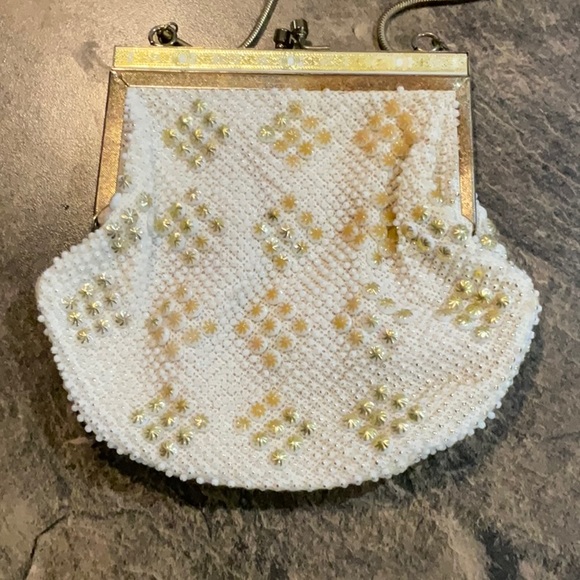 Vintage white beaded clutch purse - Picture 5 of 5